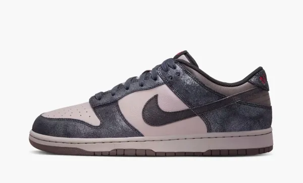 Nike Dunk Low NYC CBGB