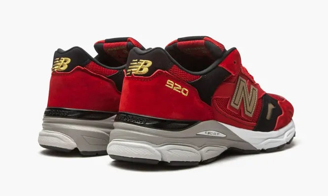 Кроссовки New Balance 920 «Year Of The Ox» красный