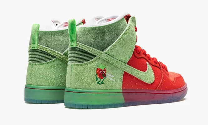Кроссовки Nike SB Dunk High «Strawberry Cough» красный,зеленый