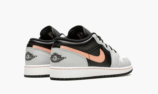 Кроссовки Air Jordan 1 Low GS «Black Grey Pink» серый,черный