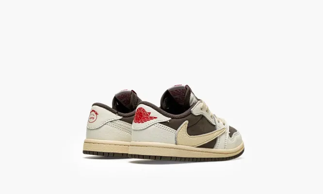 Кроссовки Air Jordan 1 Retro Low OG SP TD «Travis Scott - Reverse Mocha» коричневый