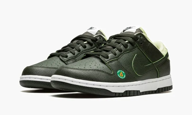 Кроссовки Nike Dunk Low WMNS «Avocado» зеленый