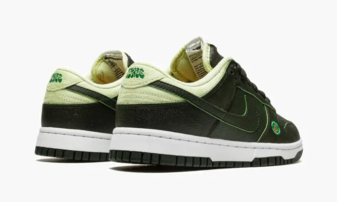 Кроссовки Nike Dunk Low WMNS «Avocado» зеленый