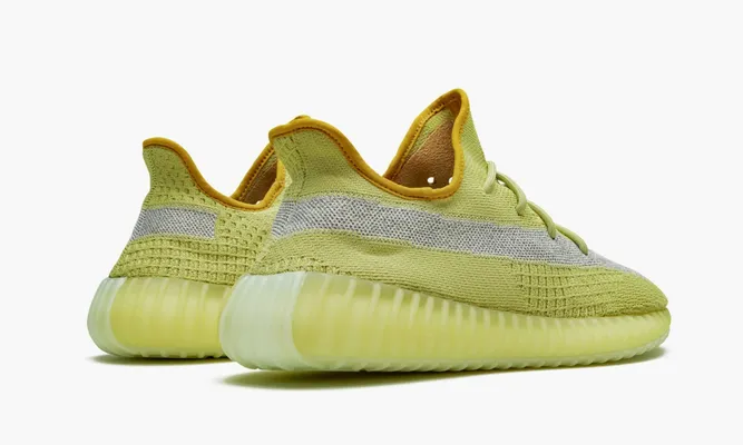 Кроссовки Yeezy Boost 350 V2 «Lundmark» кремовый