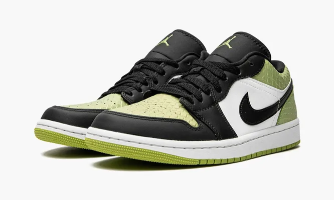 Кроссовки Air Jordan 1 Low WMNS «Snakeskin Vivid Green» зеленый