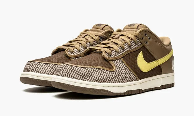 Кроссовки Nike Dunk Low SP «Undefeated Canteen Dunk Vs. Af1 Pack» коричневый