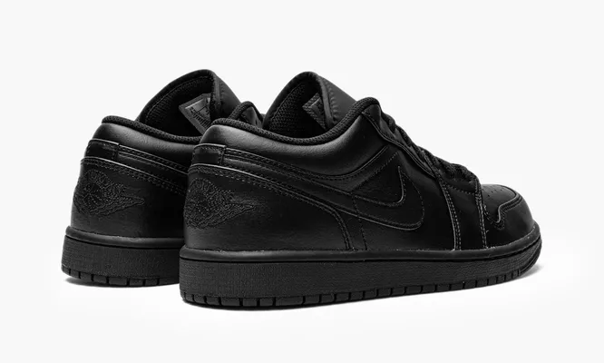Кроссовки Air Jordan 1 Low «Triple Black 2022» черный