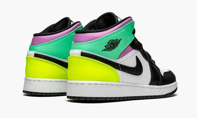 Кроссовки Air Jordan 1 Mid GS «Pastel Black Toe» черный