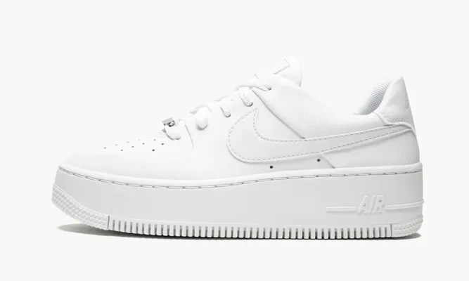 Кроссовки Nike Air Force 1 Sage Low WMNS «Triple White» белый