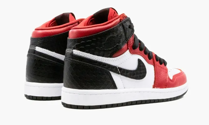 Кроссовки Air Jordan 1 Retro High PS «Satin Snake Chicago» красный,черный