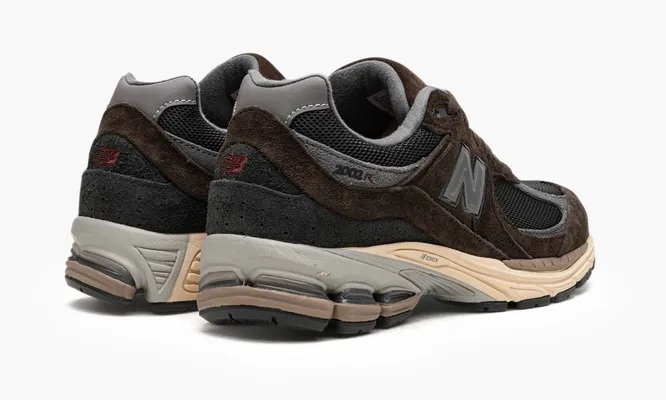 Кроссовки New Balance 2002r «Lunar New Year Rich Earth» коричневый