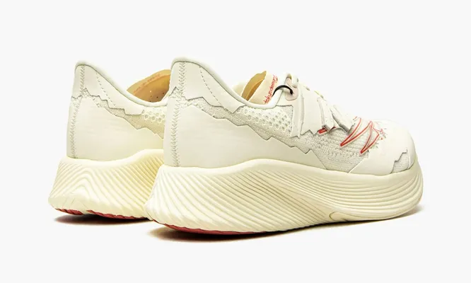 Кроссовки New Balance Fuelcell Rc Elite V2 Si «Stone Island Tds» кремовый