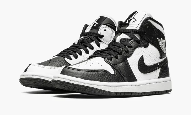 Кроссовки Air Jordan 1 Mid Split WMNS «Black White» черный