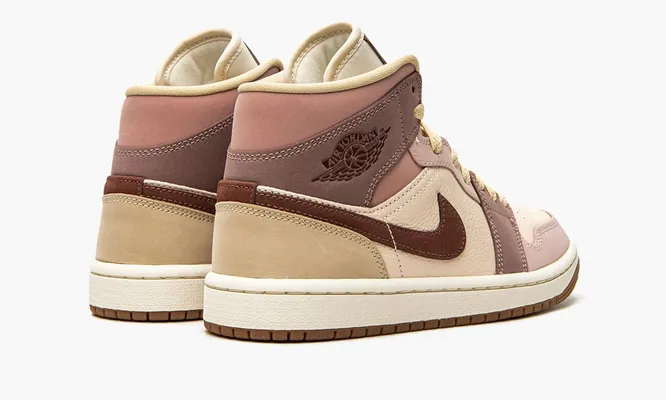 Кроссовки Air Jordan 1 Mid SE WMNS «Dark Pony Smoky Mauve» розовый