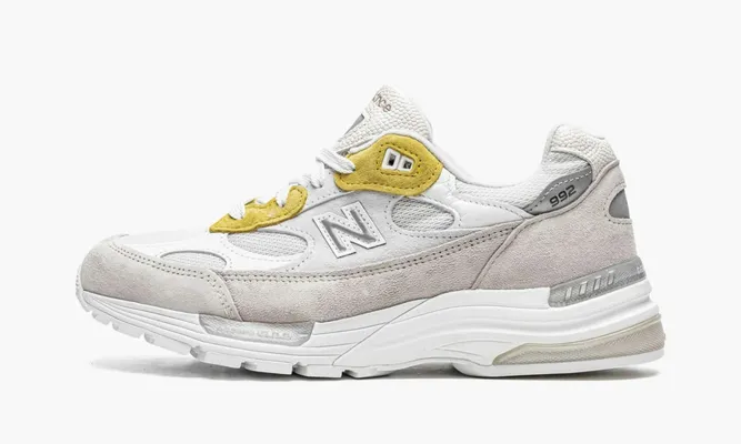 Кроссовки New Balance 992 «Paperboy Fried Egg» кремовый