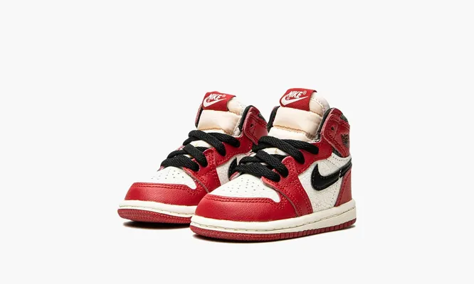 Кроссовки Air Jordan 1 Retro High OG TD «Chicago Lost And Found» красный