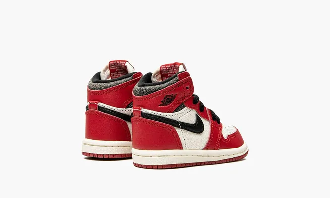 Кроссовки Air Jordan 1 Retro High OG TD «Chicago Lost And Found» красный