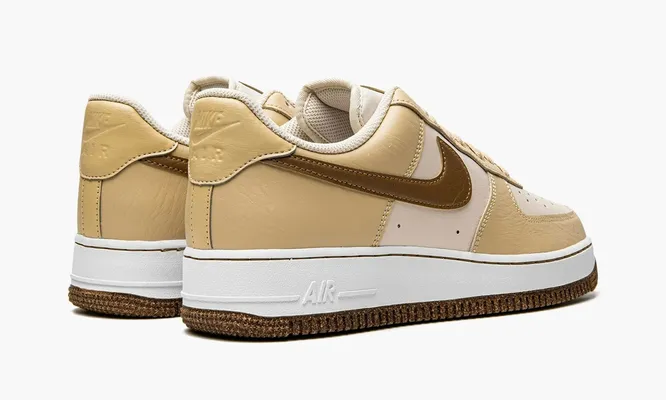 Кроссовки Nike Air Force 1 Low '07 Lv8 «Pearl White Sesame» бежевый