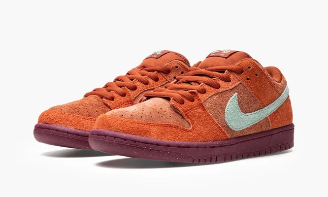 Кроссовки Nike SB Dunk Low «Mystic Red Rosewood» оранжевый