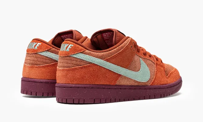 Кроссовки Nike SB Dunk Low «Mystic Red Rosewood» оранжевый