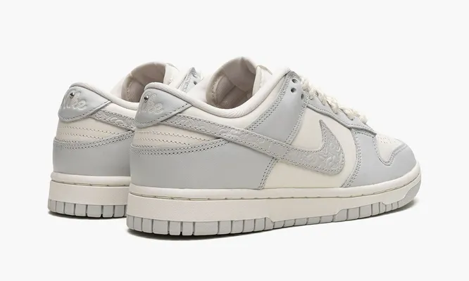 Кроссовки Nike Dunk Low WMNS «Needlework Sail Aura» серый