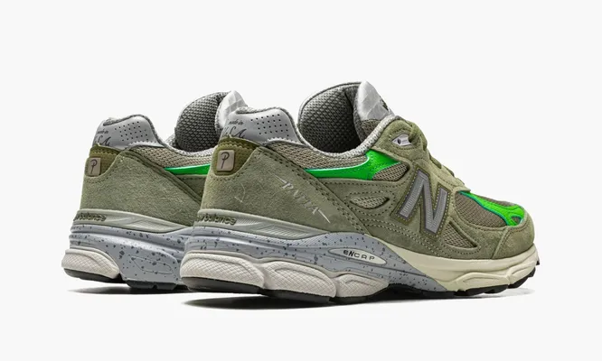 Кроссовки New Balance 990v3 «Patta - Keep Your Family Close» зеленый