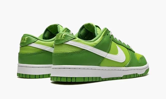 Кроссовки Nike Dunk Low «Chlorophyll» зеленый