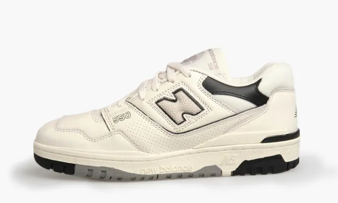Кроссовки New Balance 550 «Cream Black» кремовый