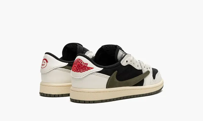 Кроссовки Air Jordan 1 Retro Low OG SP PS «Travis Scott Olive» кремовый