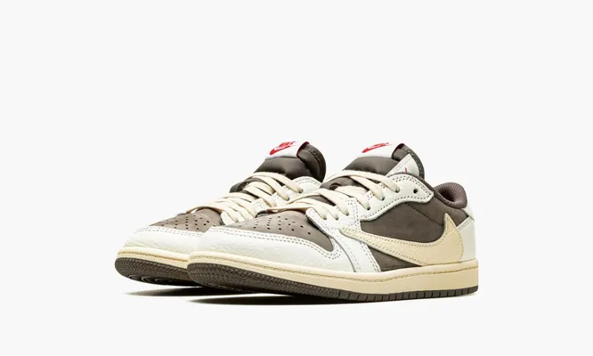 Кроссовки Air Jordan 1 Retro Low OG SP PS «Travis Scott - Reverse Mocha» кремовый