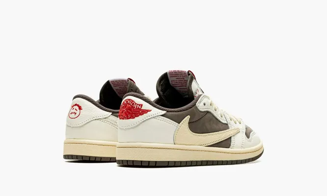 Кроссовки Air Jordan 1 Retro Low OG SP PS «Travis Scott - Reverse Mocha» кремовый