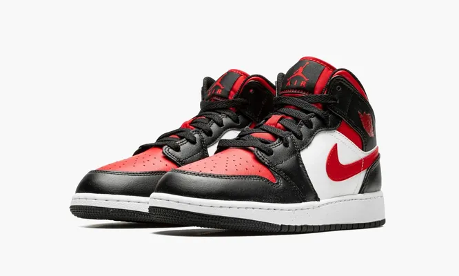 Кроссовки Air Jordan 1 Mid GS «Black Fire Red» черный