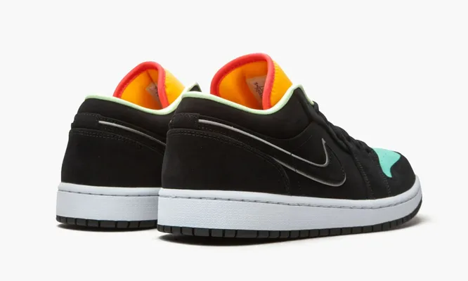 Кроссовки Air Jordan 1 Low «Black Aurora Green Laser Orange» черный