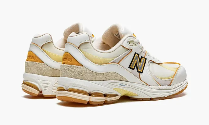 Кроссовки New Balance 2002r «Joe Freshgoods - Conversations Amongst Us» кремовый