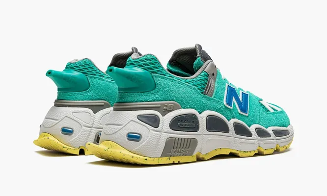Кроссовки New Balance 574 Yurt «Salehe Bembury - Universal Communication Emerald Sky» зеленый