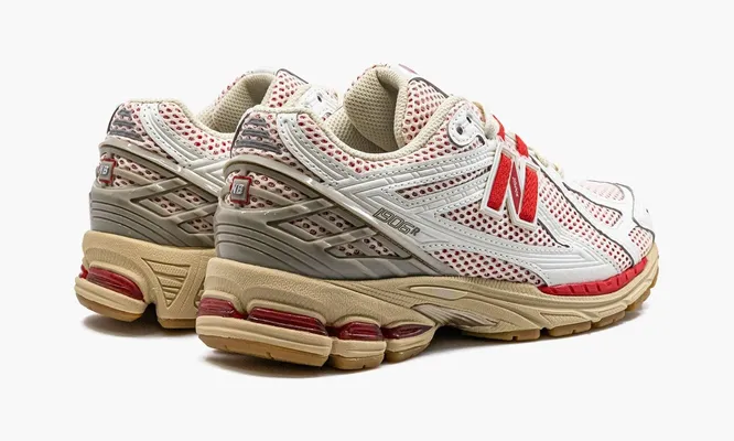 Кроссовки New Balance 1906r «White Red» кремовый