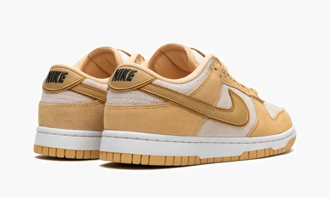 Кроссовки Nike Dunk Low WMNS «Celestial Gold Suede» желтый