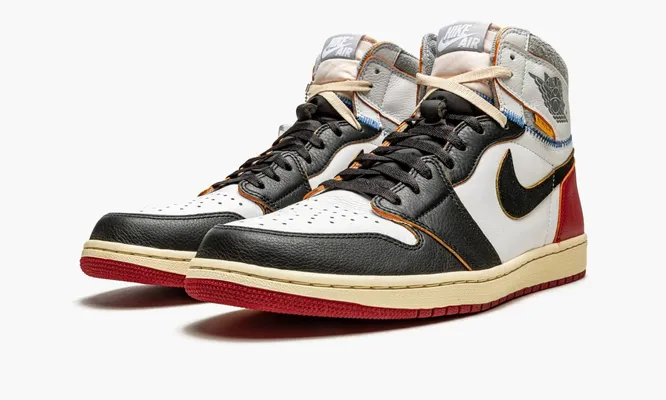 Кроссовки Air Jordan 1 Retro High «Union - Black Toe» белый