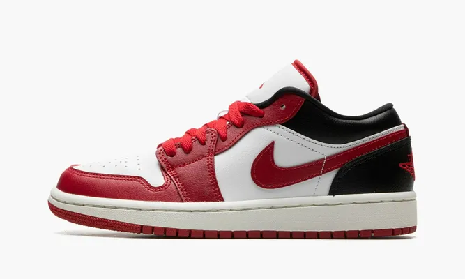 Кроссовки Air Jordan 1 Low WMNS «Reverse Black Toe» красный