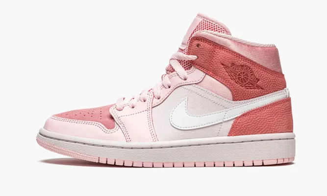Кроссовки Air Jordan 1 Mid WMNS «Digital Pink» розовый