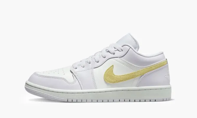Кроссовки Air Jordan 1 Low WMNS «Barely Grape» розовый