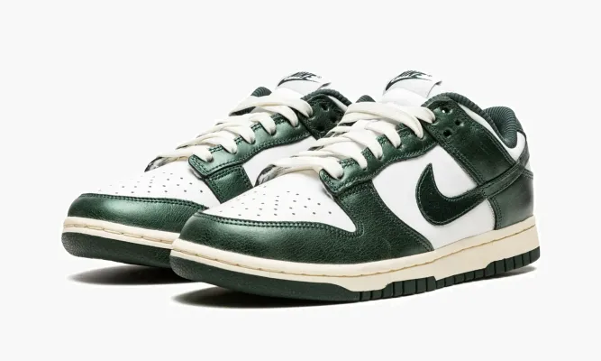 Кроссовки Nike Dunk Low WMNS «Vintage Green» зеленый