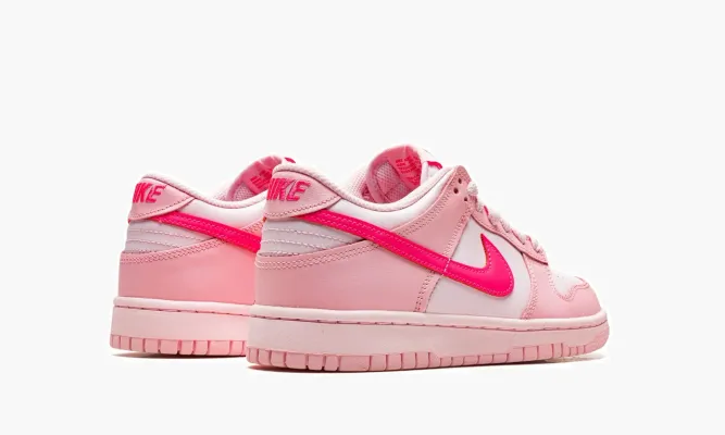 Кроссовки Nike Dunk Low GS «Triple Pink» розовый