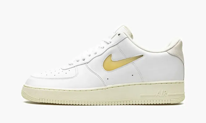 Кроссовки Air Force 1 Low Jewel «White/Pale Vanilla» белый