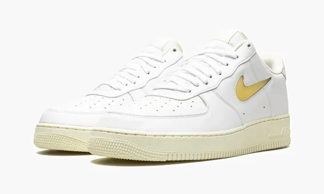 Кроссовки Air Force 1 Low Jewel «White/Pale Vanilla» белый