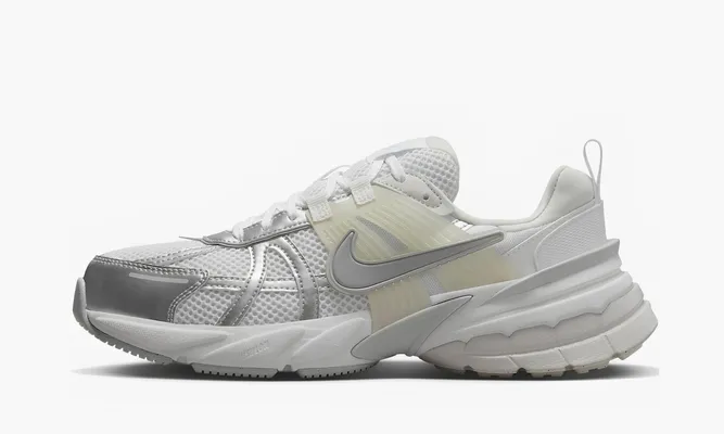 Кроссовки Nike V2k Run WMNS «Metallic Silver White» серебряный