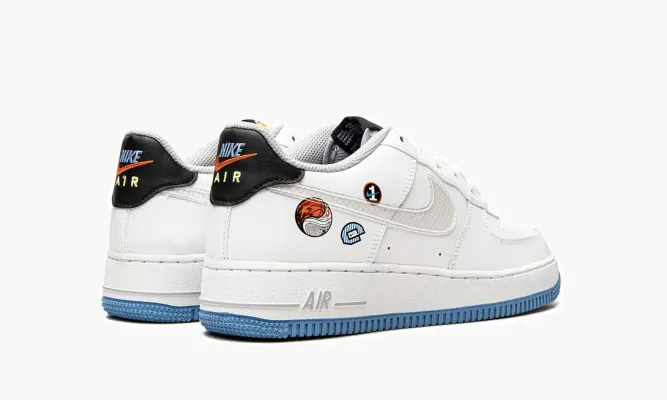 Кроссовки Air Force 1 «Sticker» белый