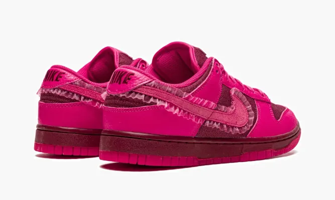 Кроссовки Nike Dunk Low WMNS «Valentine’s Day» розовый