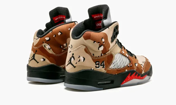 Кроссовки Air Jordan 5 Retro Supreme «Camo» бежевый