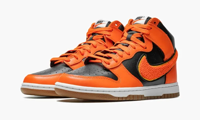 Кроссовки Nike Dunk High «Chenille - Safety Orange» черный